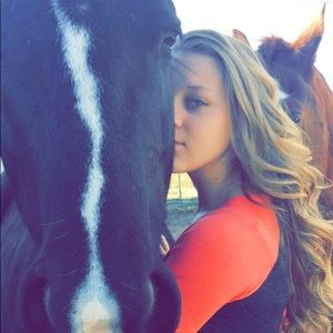 Meet your Posher, Karissa